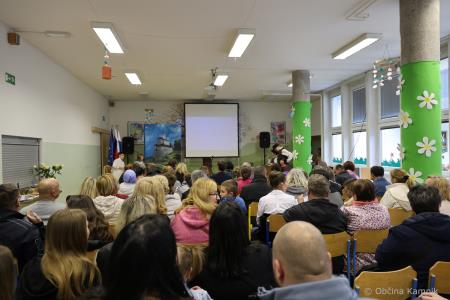 Potujemo v Kamnik. Kdo gre z nami (1)